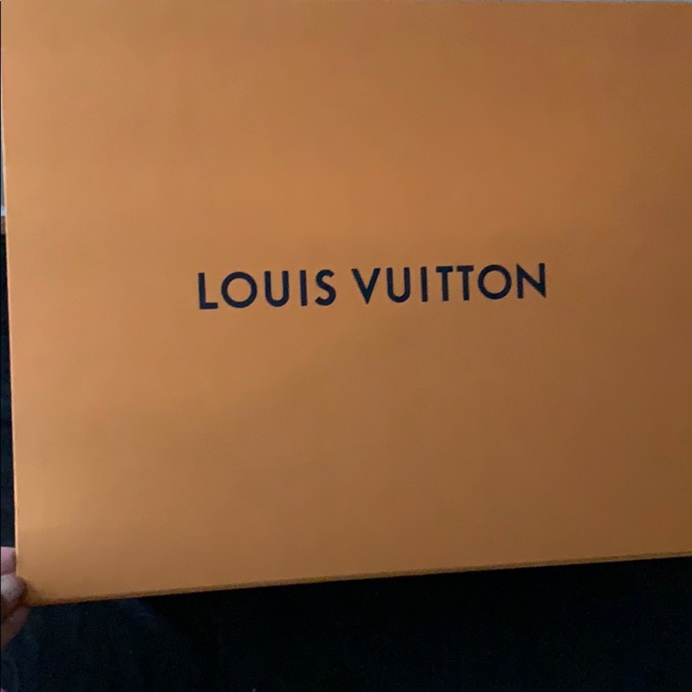 Authentic Louis Vuitton Magnetic Box - Picture 3 of 3